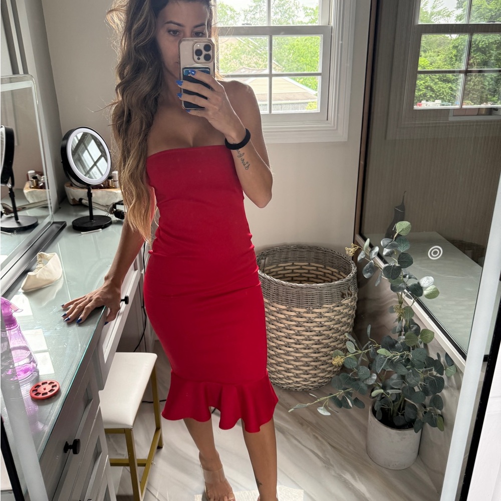 PrettyLittleThing Red Strapless Bodycon Midi Dress